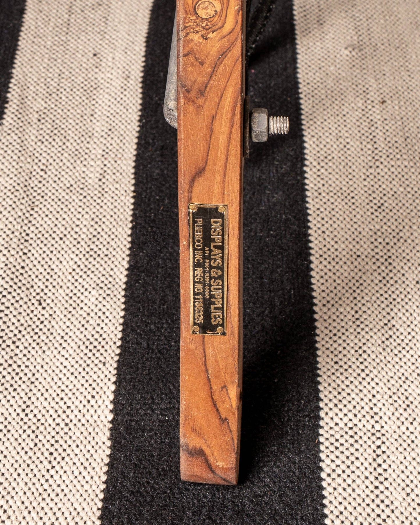 TEAK WOOD GARMENT RACK: Default title
