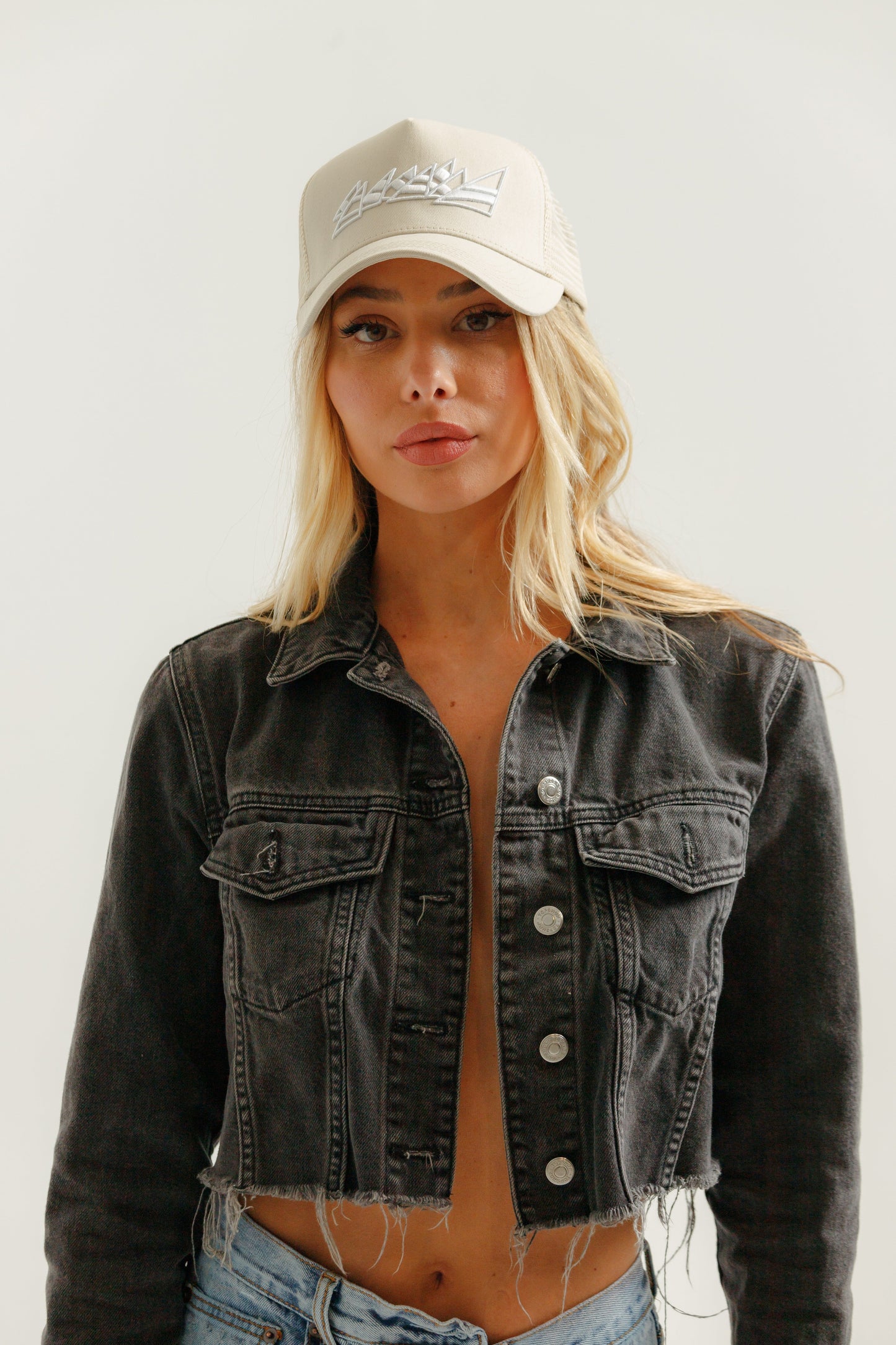 NUDE TRUCKER